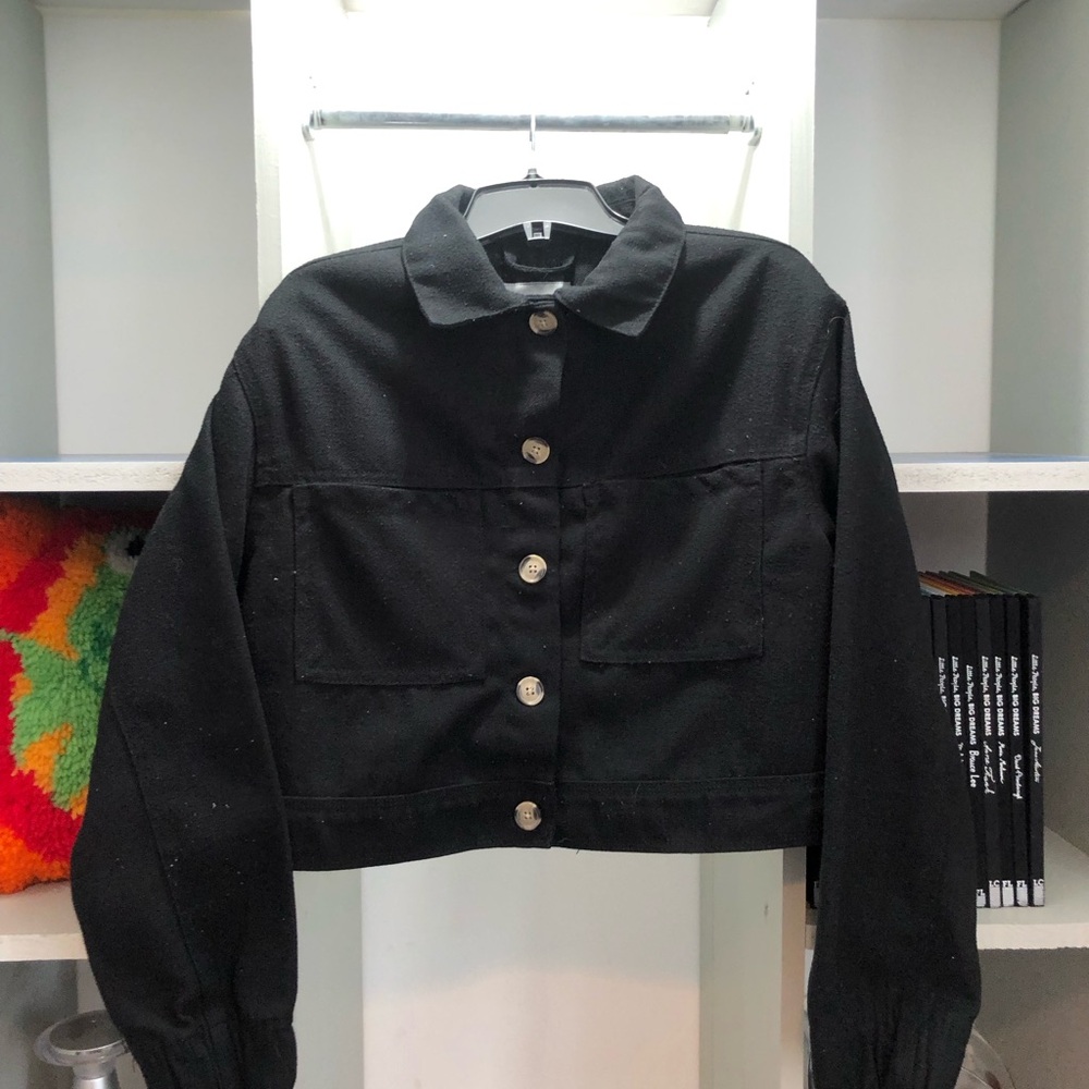 Bluenotes Size M Black Cropped Button-Up Jean Jacket